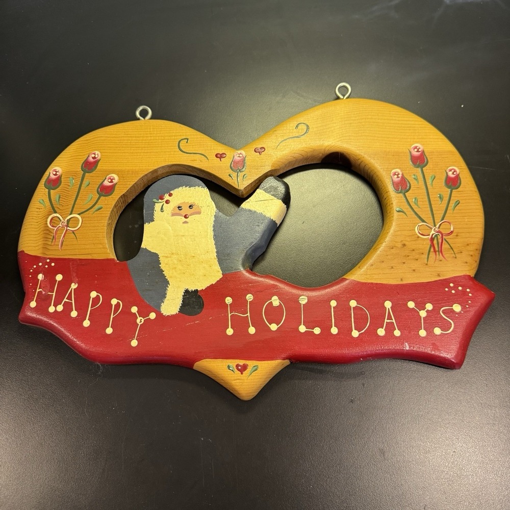 Vtg Hand Painted Happy Holidays Santa‎ Wood Wall Plaque Heart Shaped Folk Art